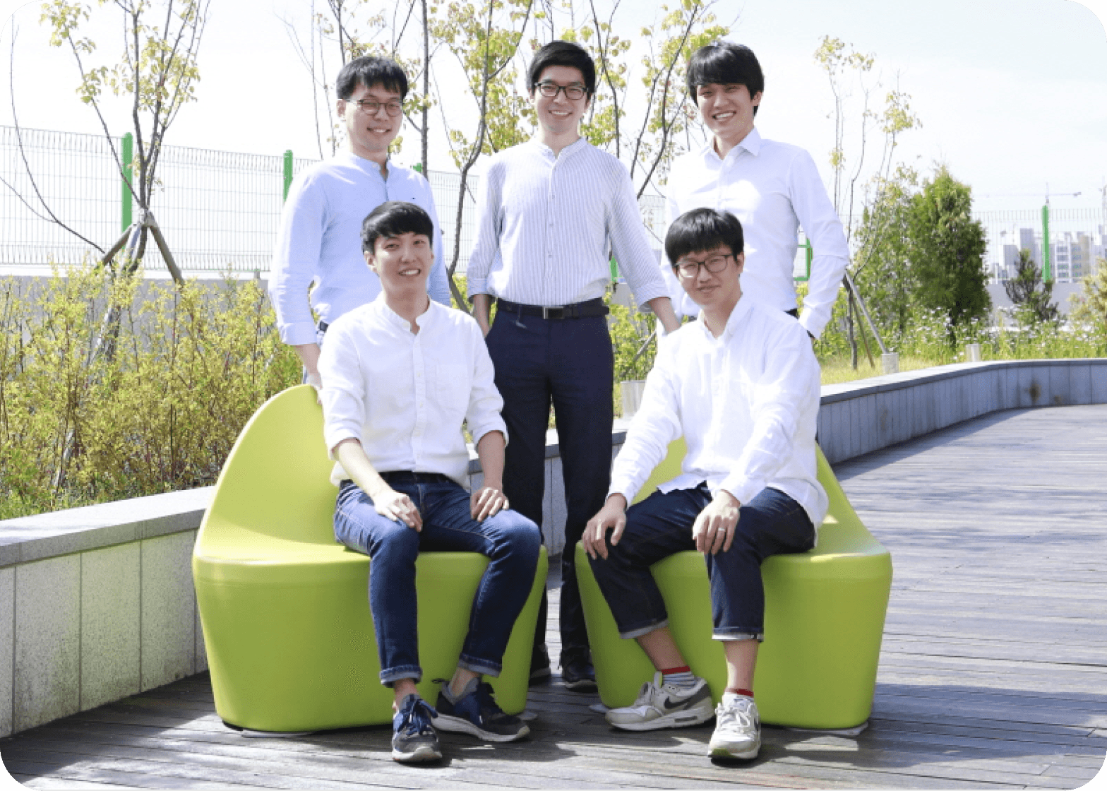 바딧 초기 팀 사진